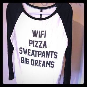 Graphic long-sleeve baseball tee