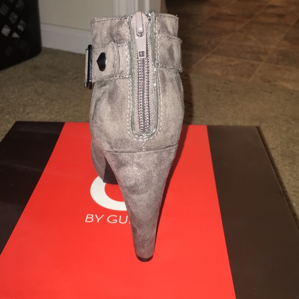 Boots - Picture 3 of 3