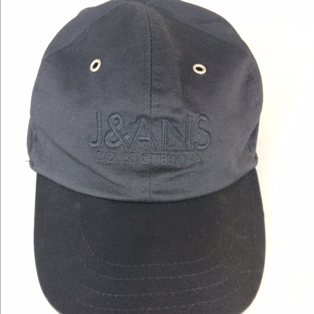 AUTHENTIC D&G cap. Looks new!