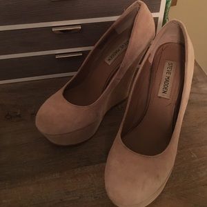 Steve Madden Nude Wedges