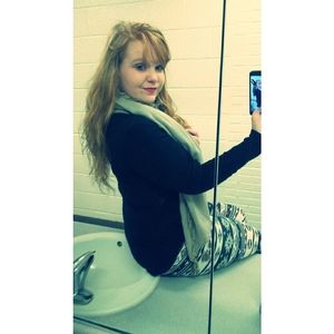 Meet your Posher, Caitlyn