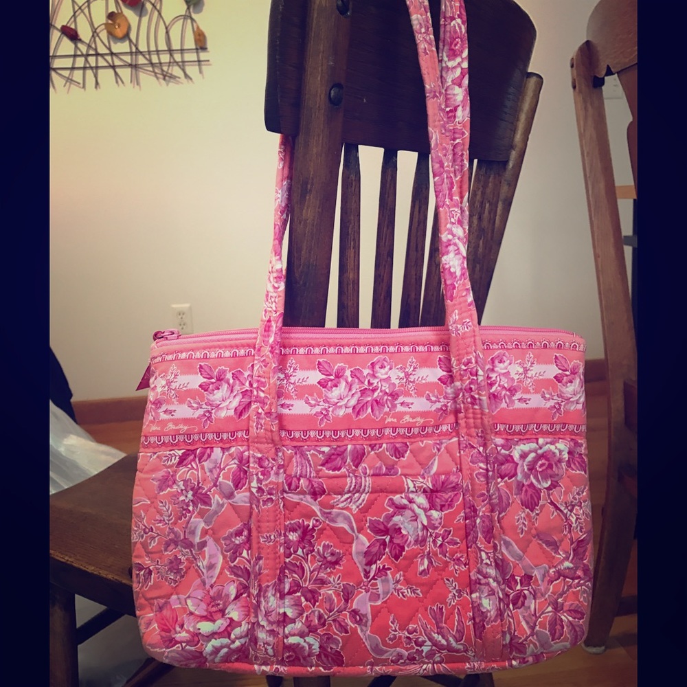 Vera Bradley shoulder bag- RETIRED Hope Toile