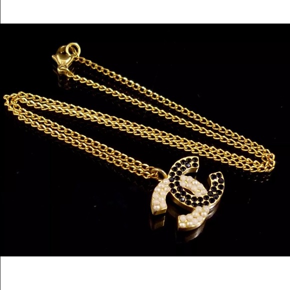 Stunning Chanel CC Faux Pearl and Rhinestone! - Picture 2 of 4