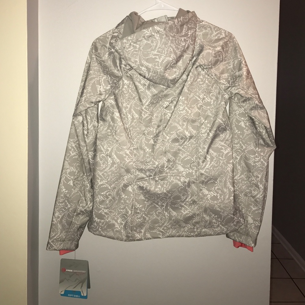Free Country Soft Shell Jacket - Picture 2 of 4