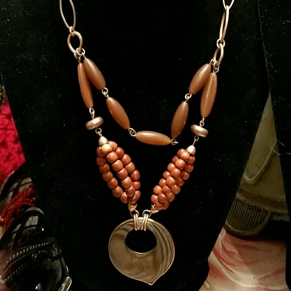 Necklaces - Picture 3 of 4