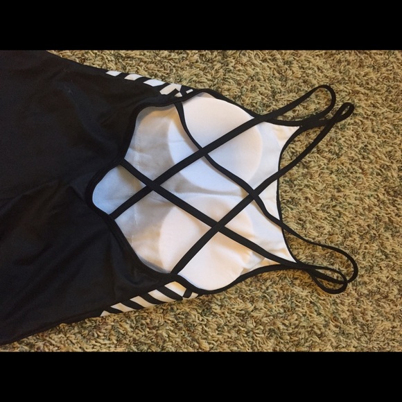 Bathing Suit - Picture 3 of 4
