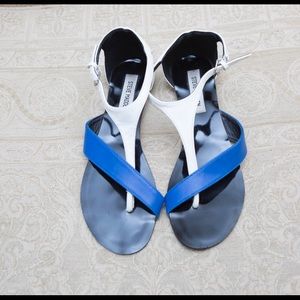 Blue/white Steve Madden flat sandals. Size 8.5