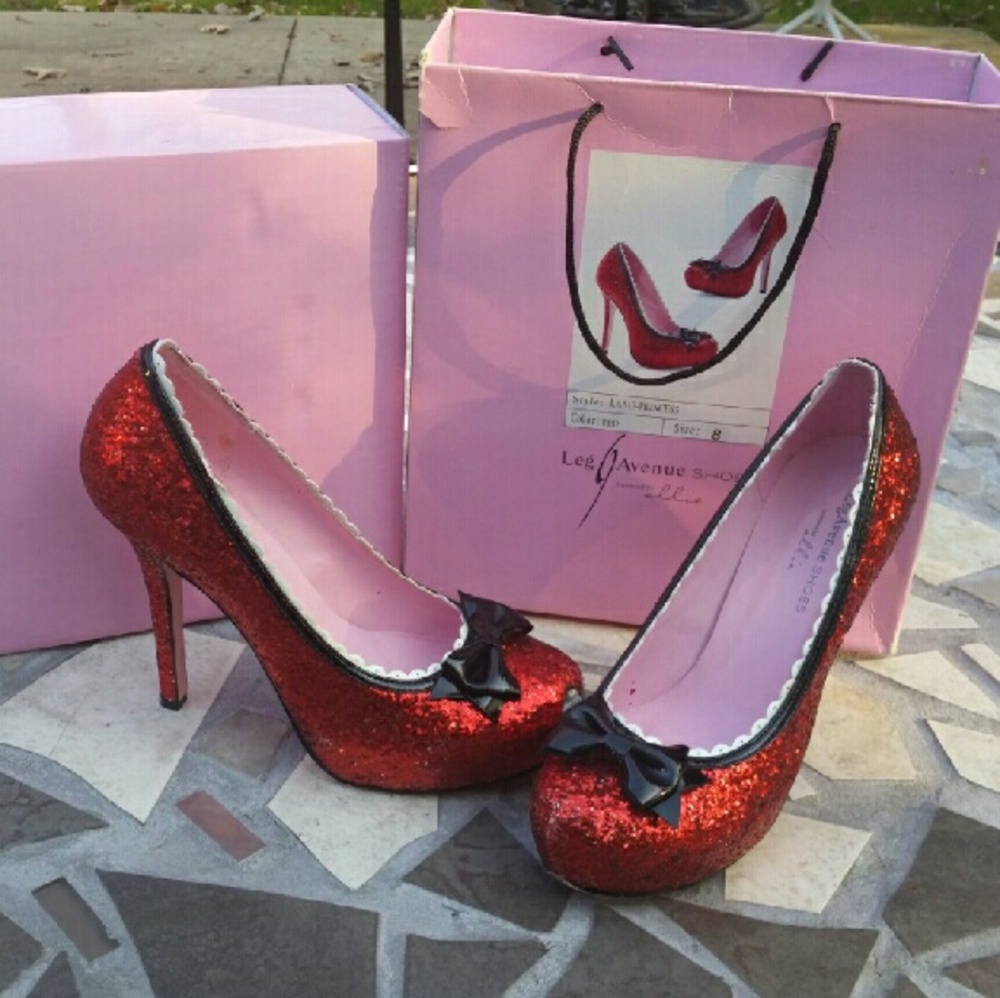 Sparkle red 4in heels size 8 by Leg Avenue