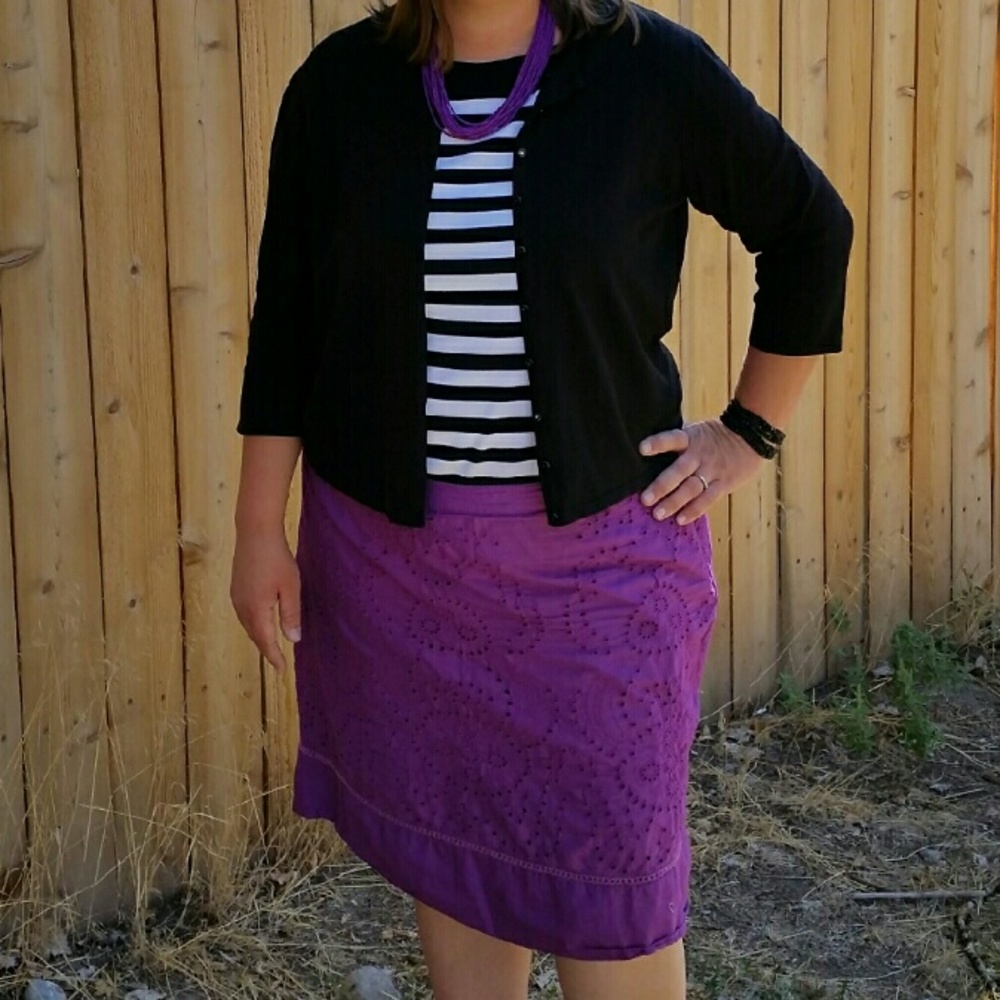 24w lane Bryant skirt.