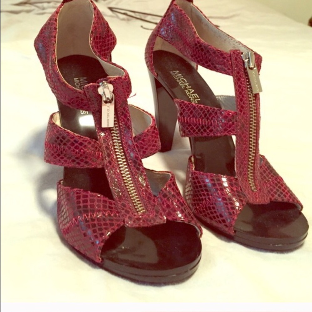 PRICE CUT!!!  Michael kors heels!!!