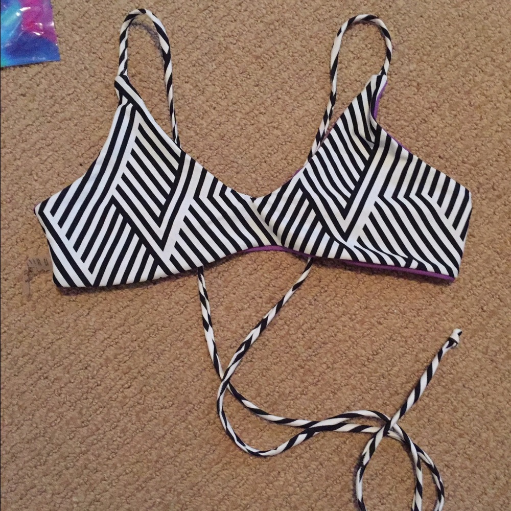 Dollboxx reversible bikini top