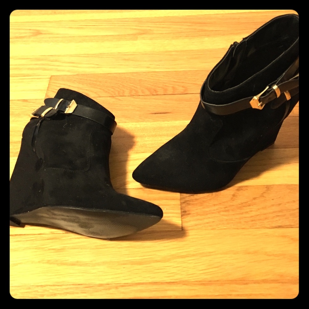 Black Gold Buckled Booties - 6.5