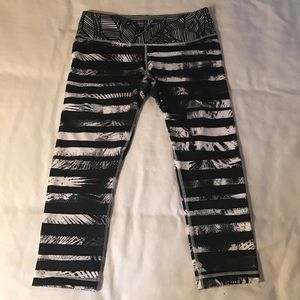 Lululemon cropped wunder unders