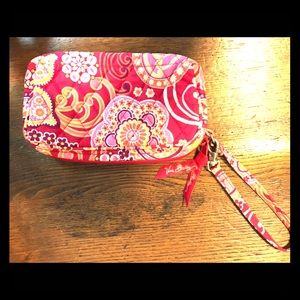 Vera Bradley wristlet- RETIRED Raspberry Fizz
