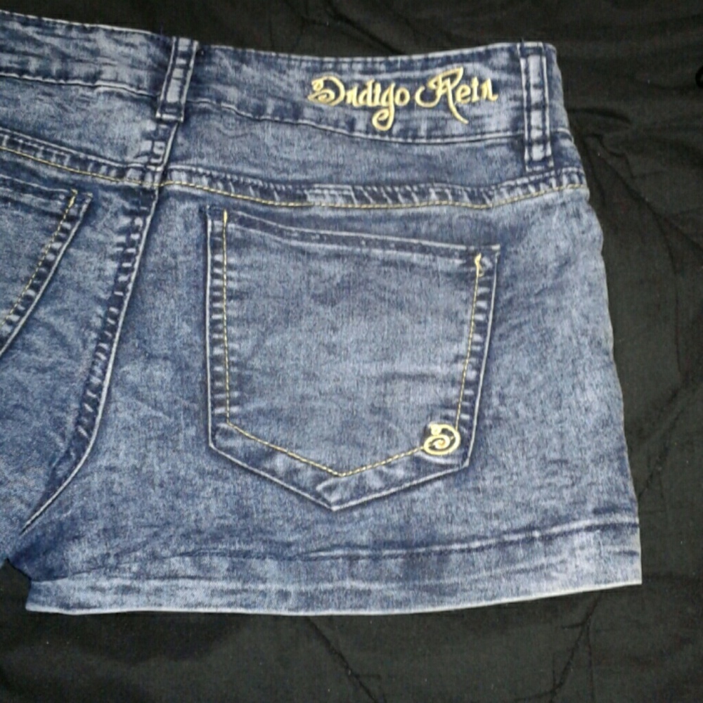 Jean Shorts - Picture 3 of 3