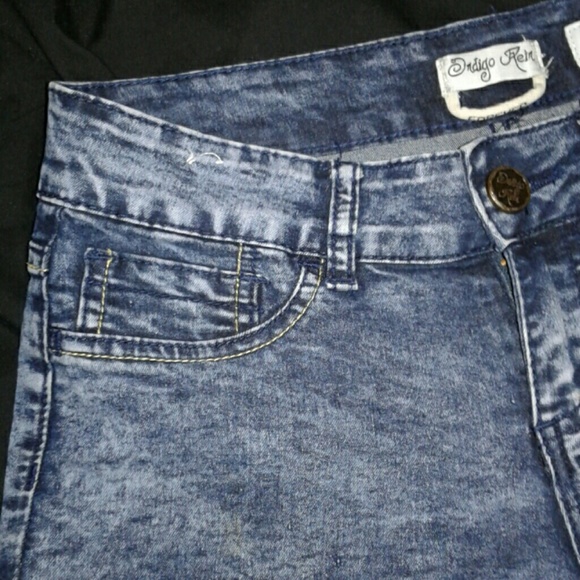 Jean Shorts - Picture 2 of 3