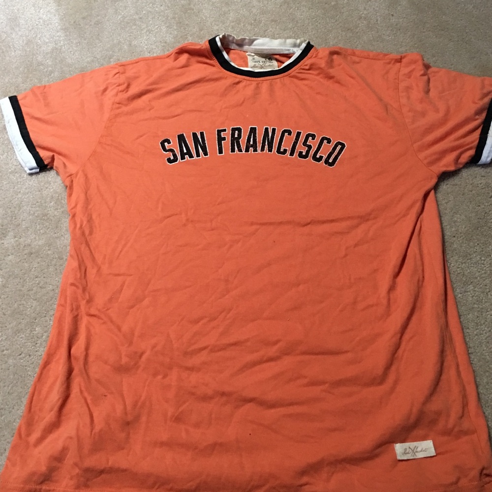 SF shirt to represent GIANTS