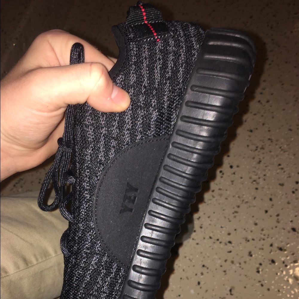 Yeezy 350 boost pirate blacks