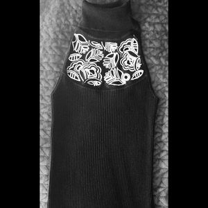 WHITE HOUSE BLACK MARKET SLEEVELESS SWEATER