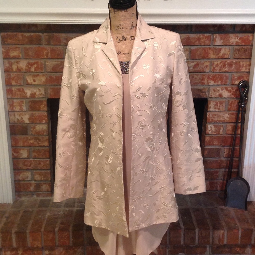 Beige Silk Jacket Sz 6 SOLD