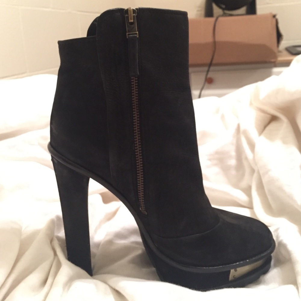 EUC Black Leather Platform Boots Brian Atwood