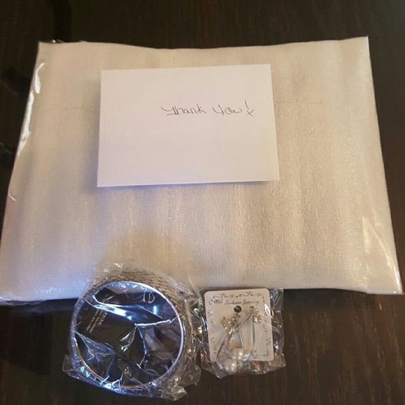 *SHIPPED* - Picture 2 of 4