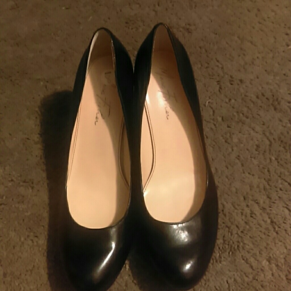 Marc Fisher size 8 black heels