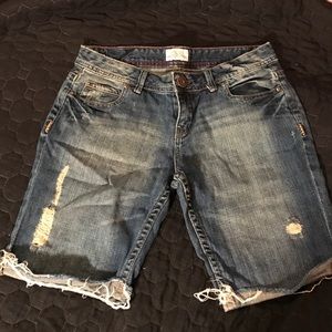 Aeropostale Jean Shorts. Bermuda Style