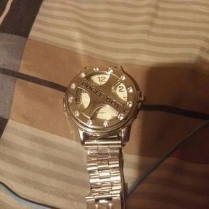 Bugle boy watch