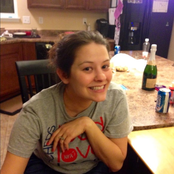 Meet your Posher, Lisa - Picture 1 of 1