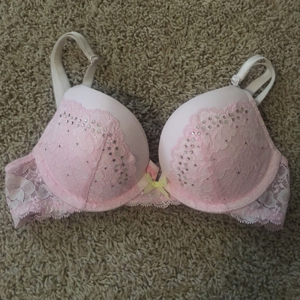 Size 32b push up bra