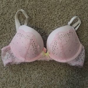 Size 32b push up bra