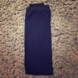 Black yoga pants