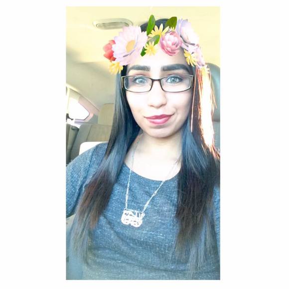 Meet your Posher, Yahayra - Picture 1 of 1