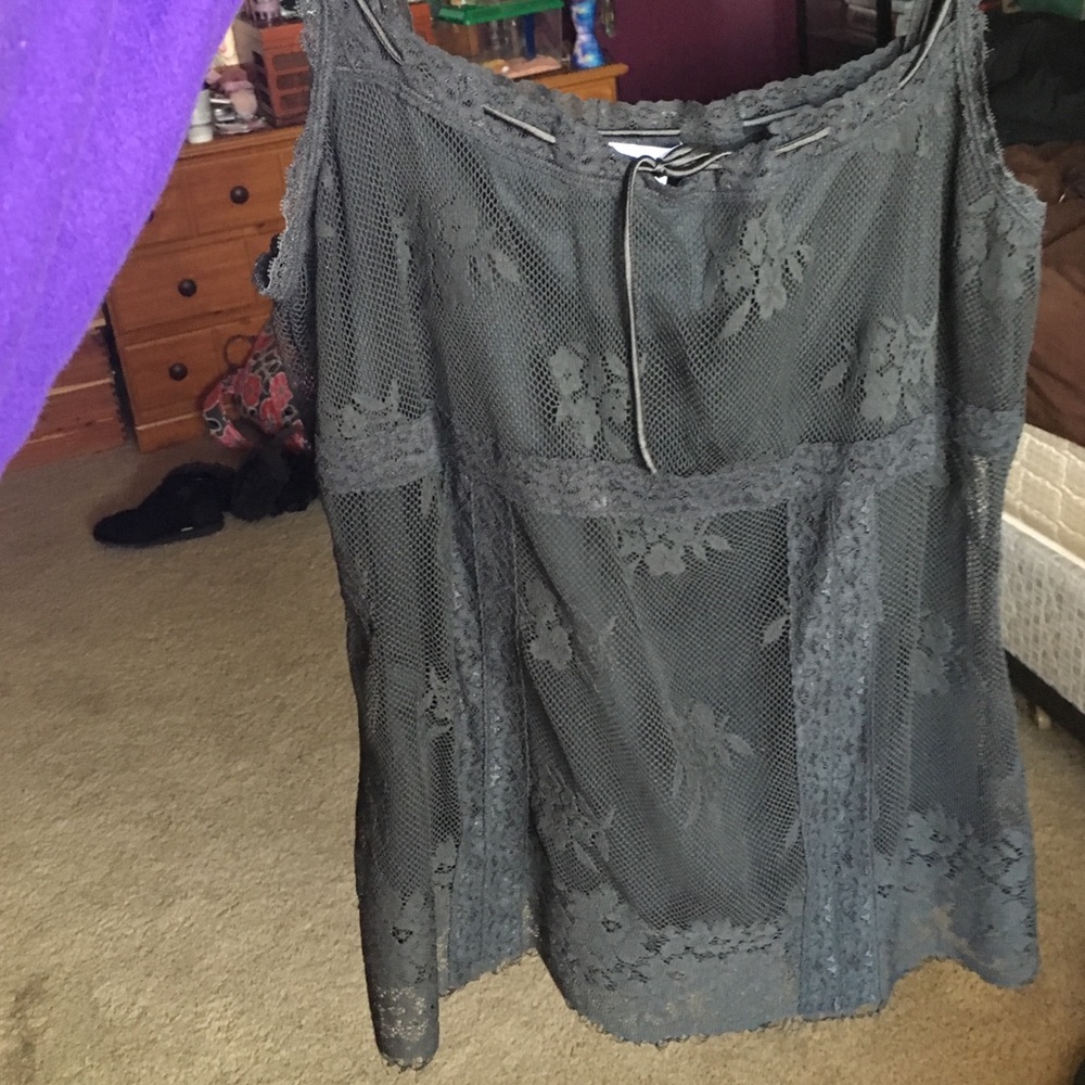 Adjustable top tank top