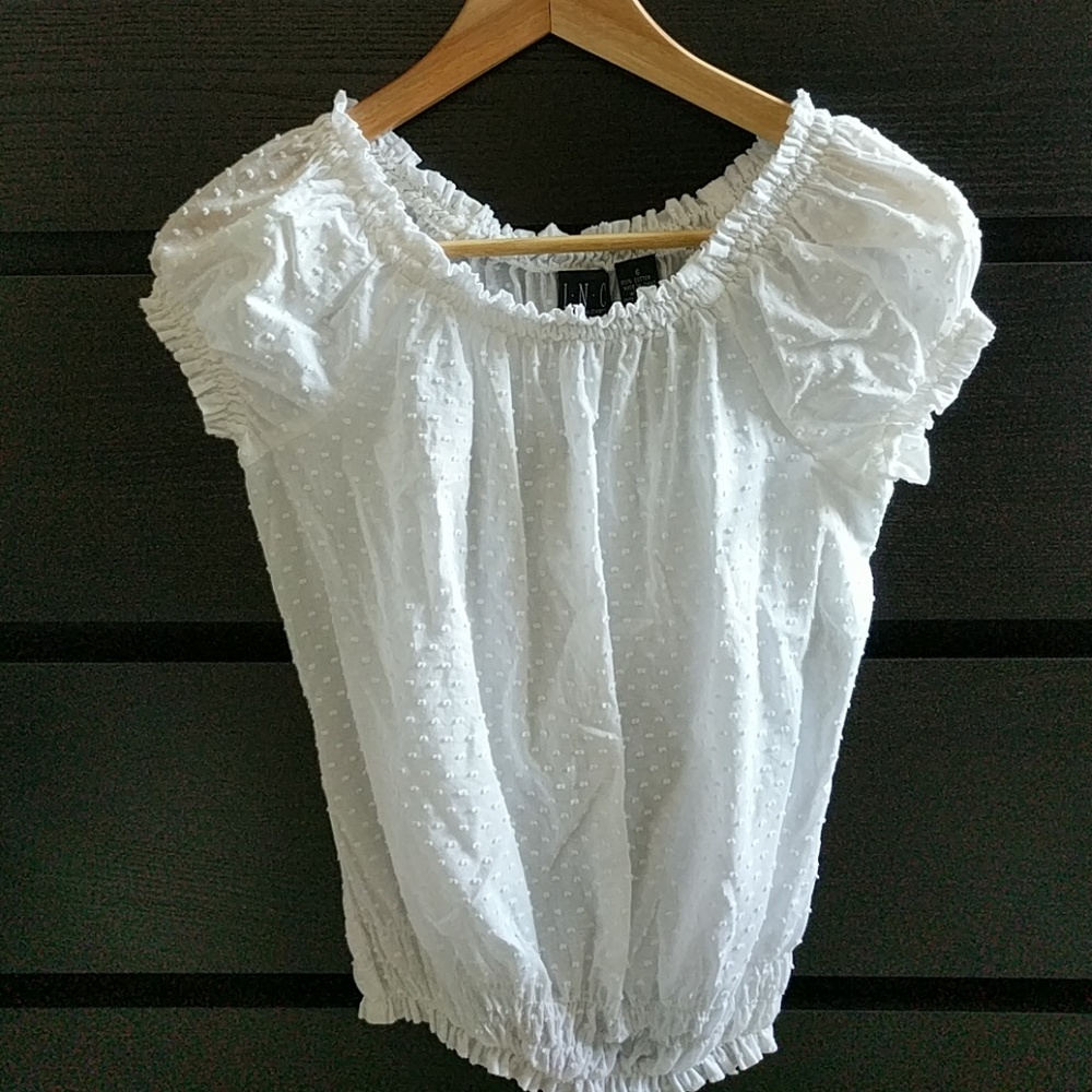 White puff sleeved top