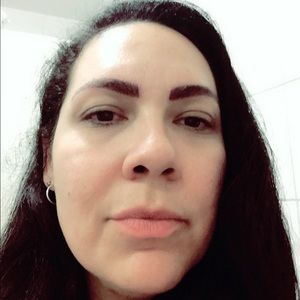 Meet your Posher, Dea