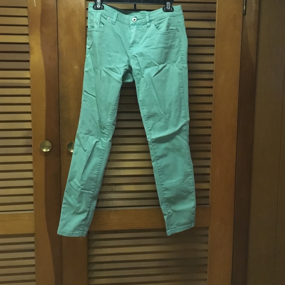 Turquoise jeans perfect for golf