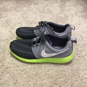 Nike tennis shoes