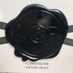 Viktor&Rolf FlowerBomb Gift Set