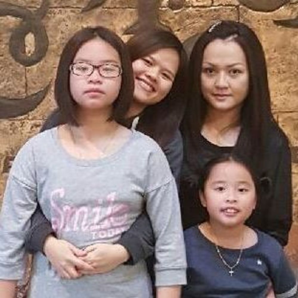 Meet your Posher, Misa