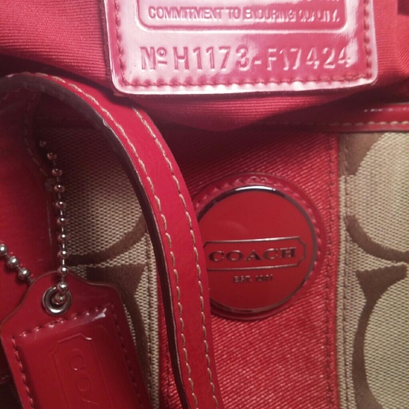 Coach - Picture 2 of 4