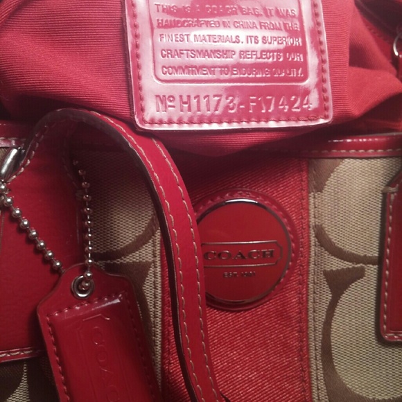 Coach - Picture 3 of 4