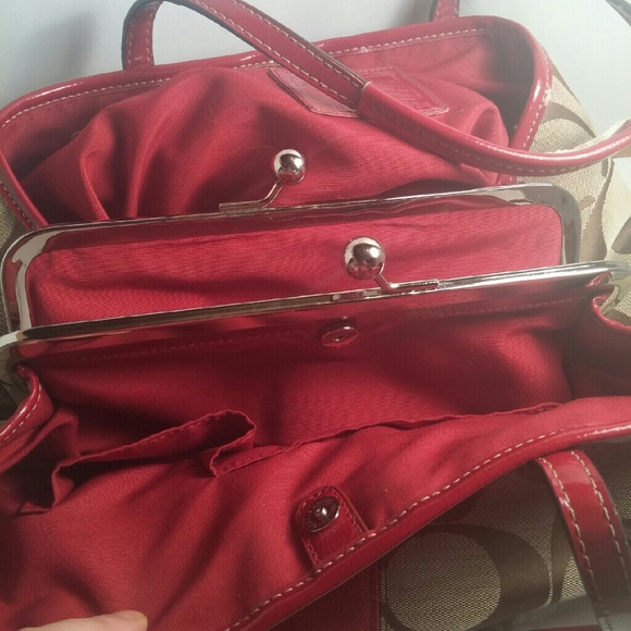 Coach - Picture 4 of 4