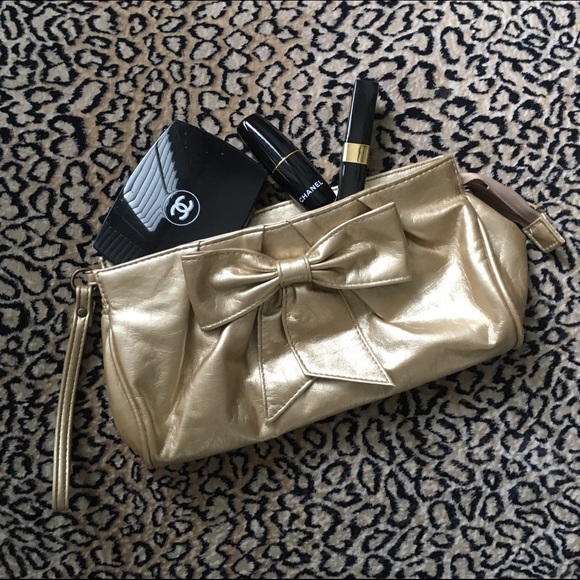 Gold Bow Clutch/Wristlet - Picture 1 of 1