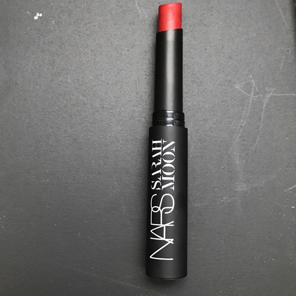NARS Sarah Moon Matte Lipstick in Fearless Red