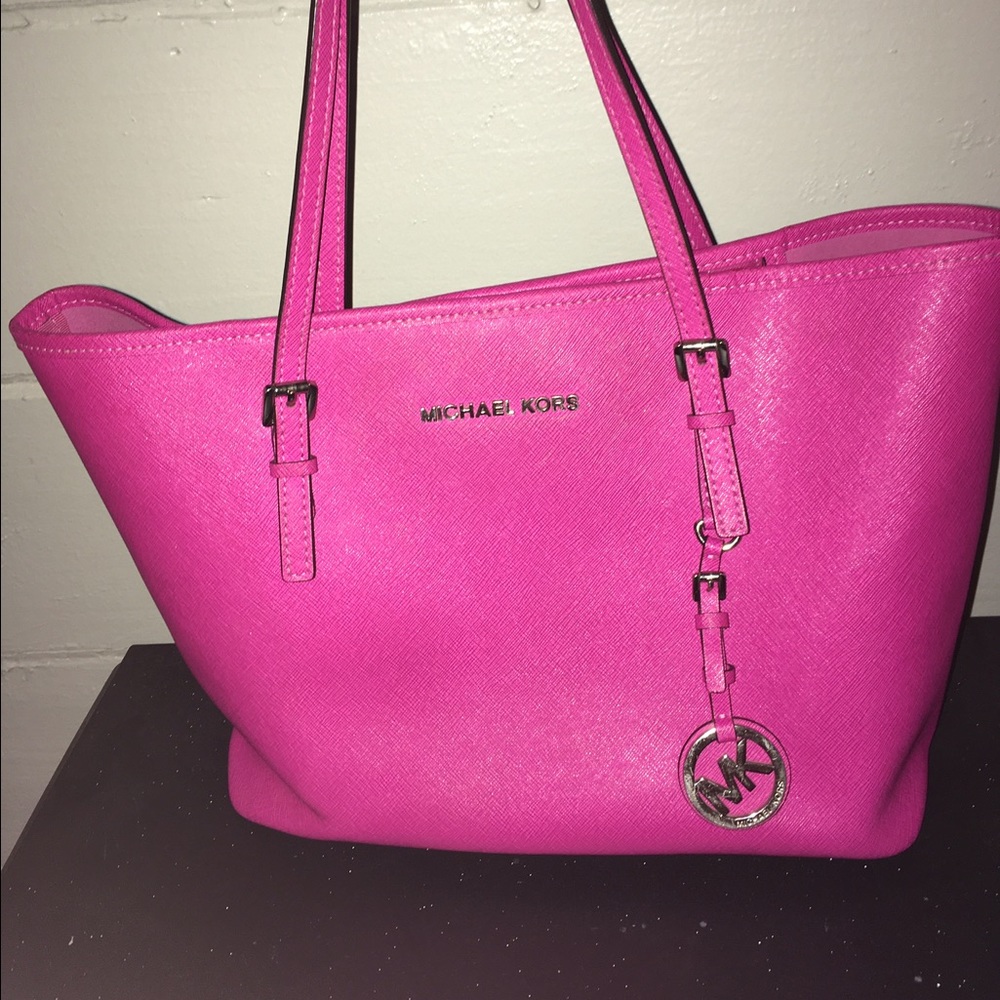 Micheal Kors bag