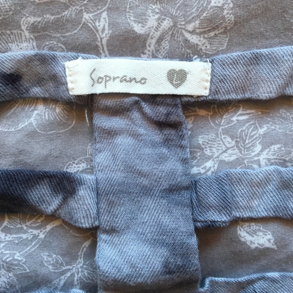 Soprano Crop Top - Picture 3 of 3