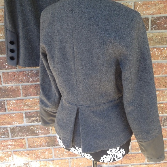 Victoria's Secret Body by Victoria suit - Picture 2 of 5