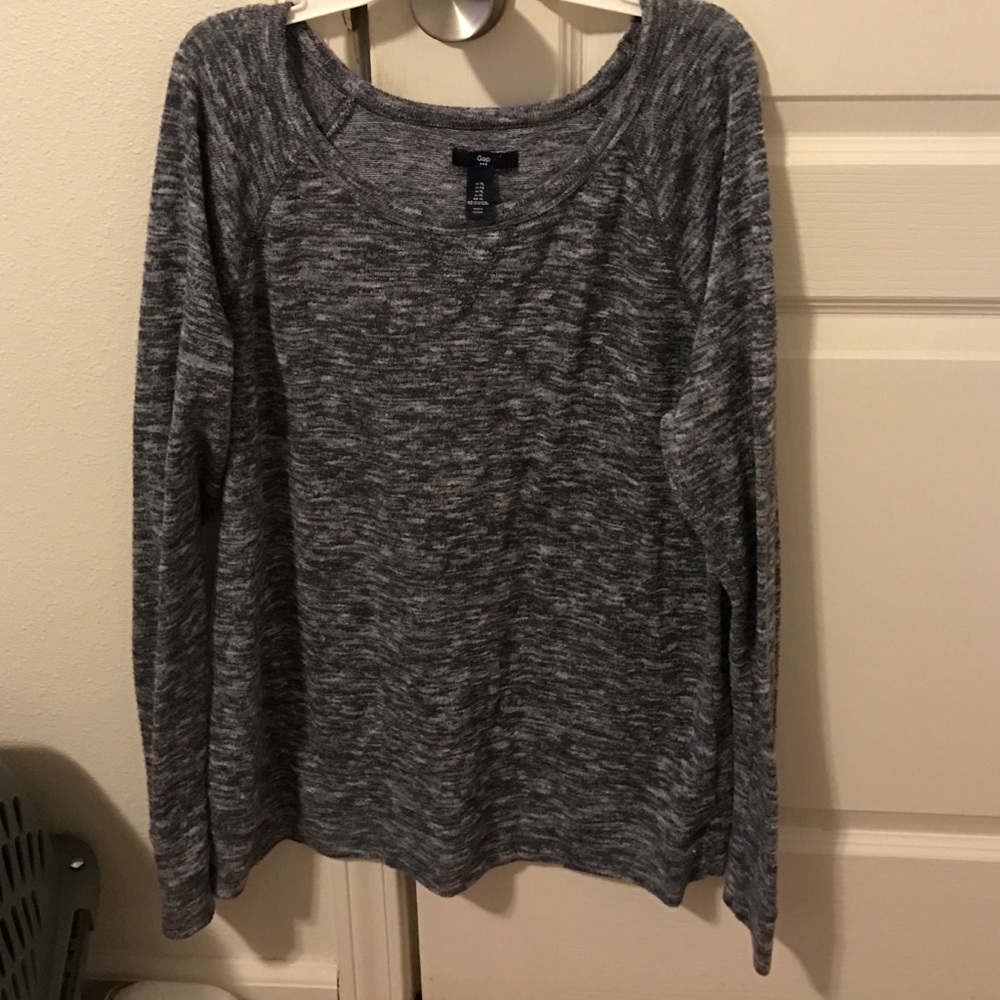 Gap sweater